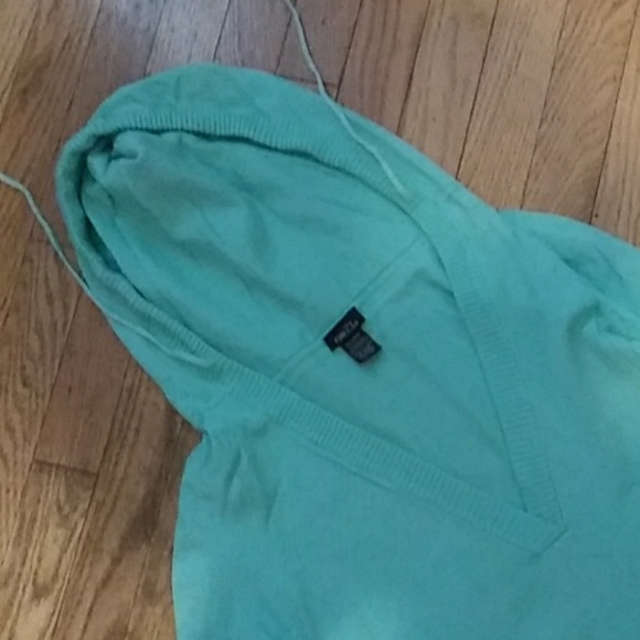 Sweater - Picture 5 of 5